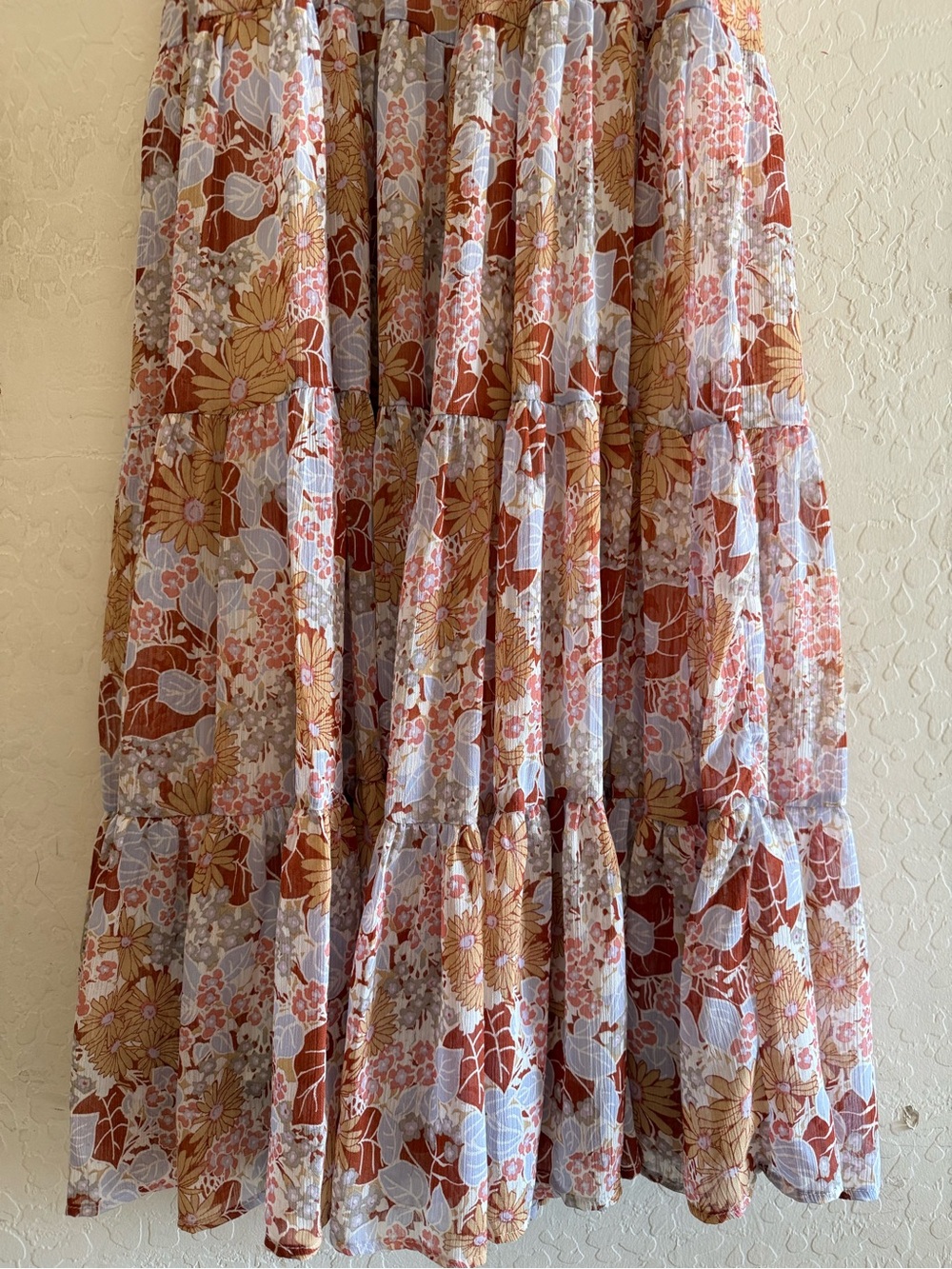 ASTR The Label, small, rust blue floral smocked tiered midi dress - Picture 12 of 14